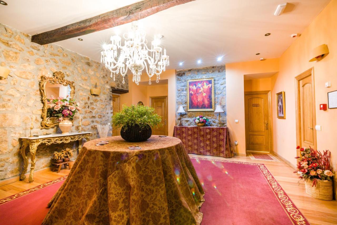 Hotel Palacio Garcia Quijano Corrales De Buelna Экстерьер фото